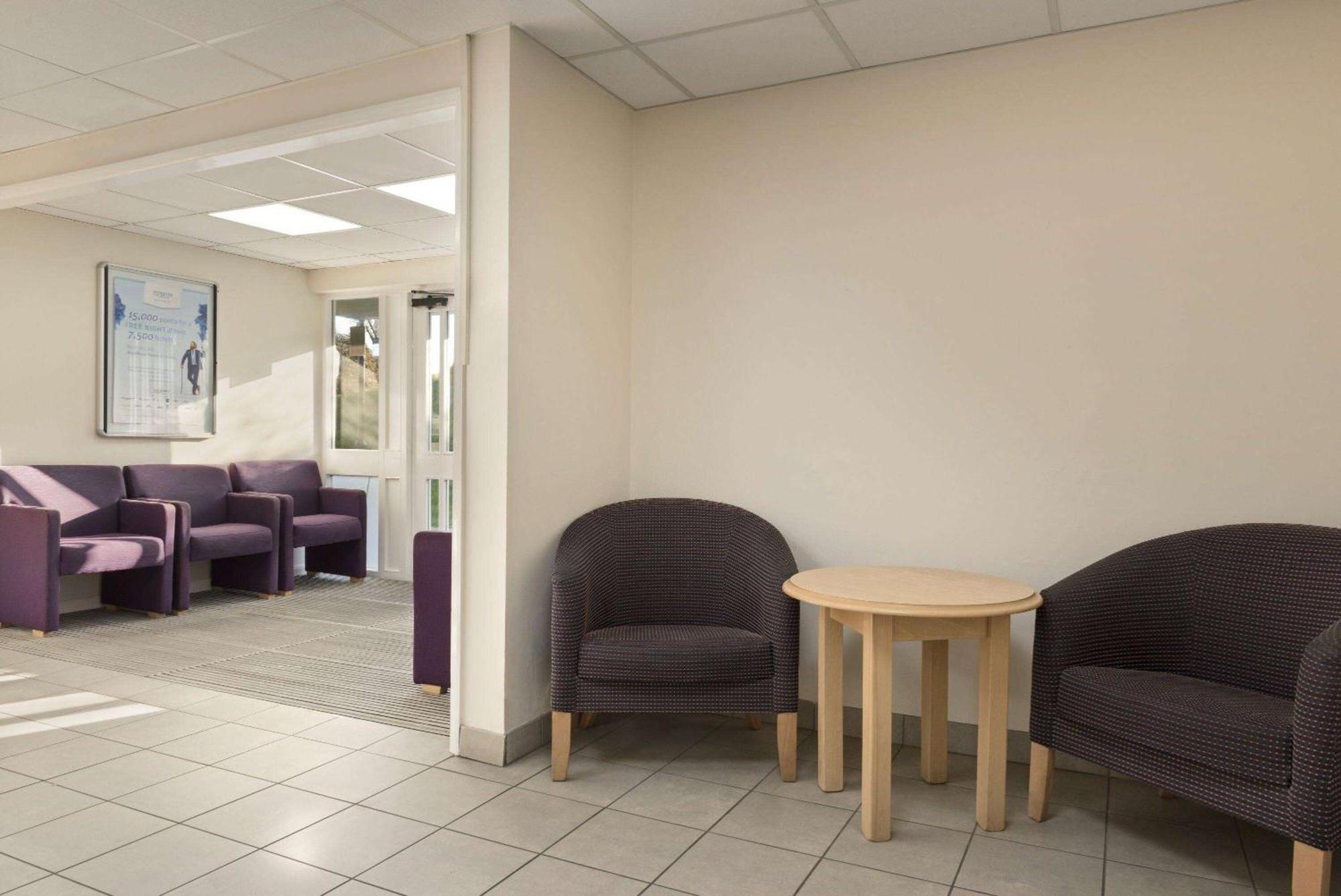 Days Inn Sutton Scotney North Zewnętrze zdjęcie
