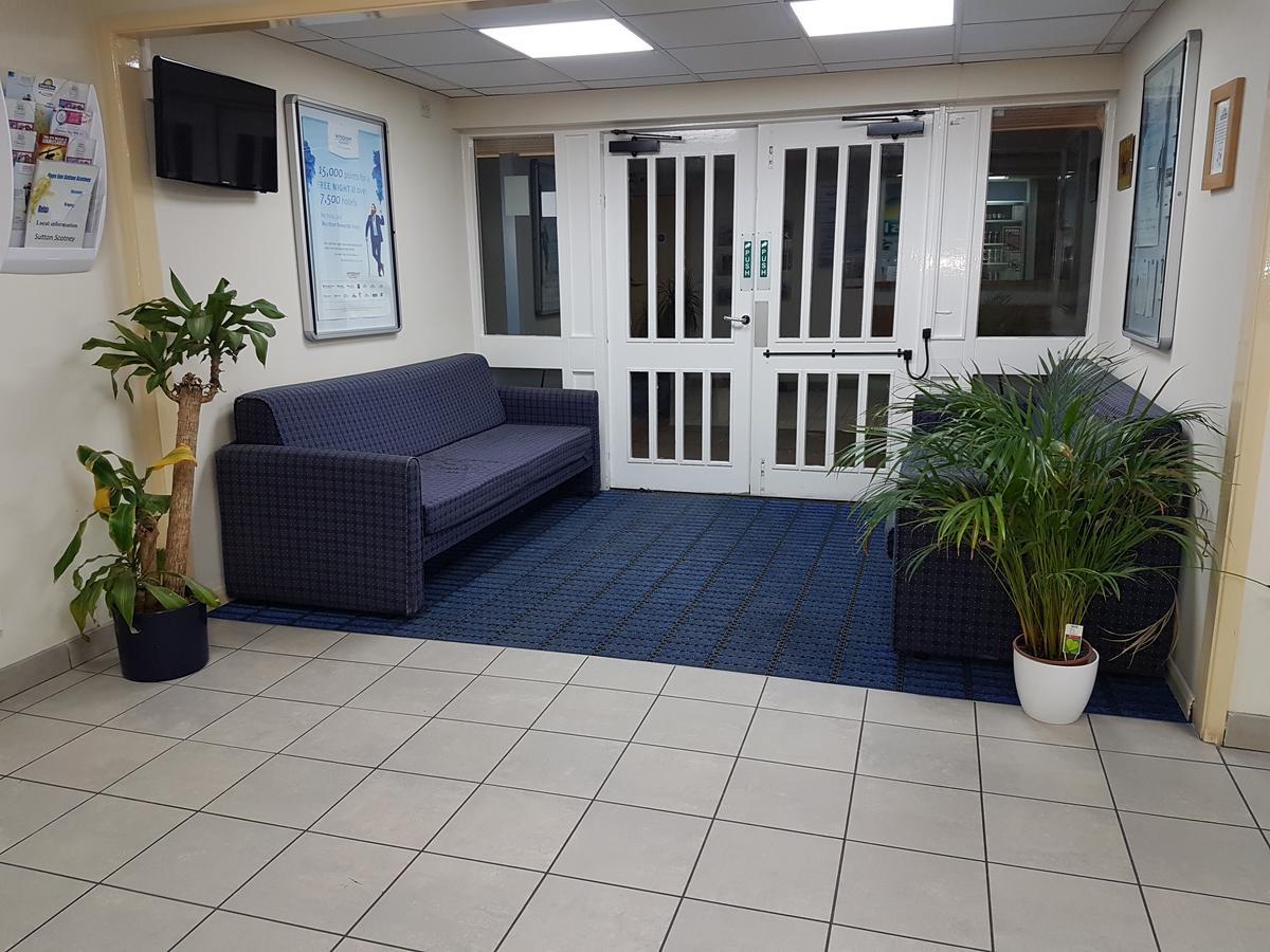 Days Inn Sutton Scotney North Zewnętrze zdjęcie