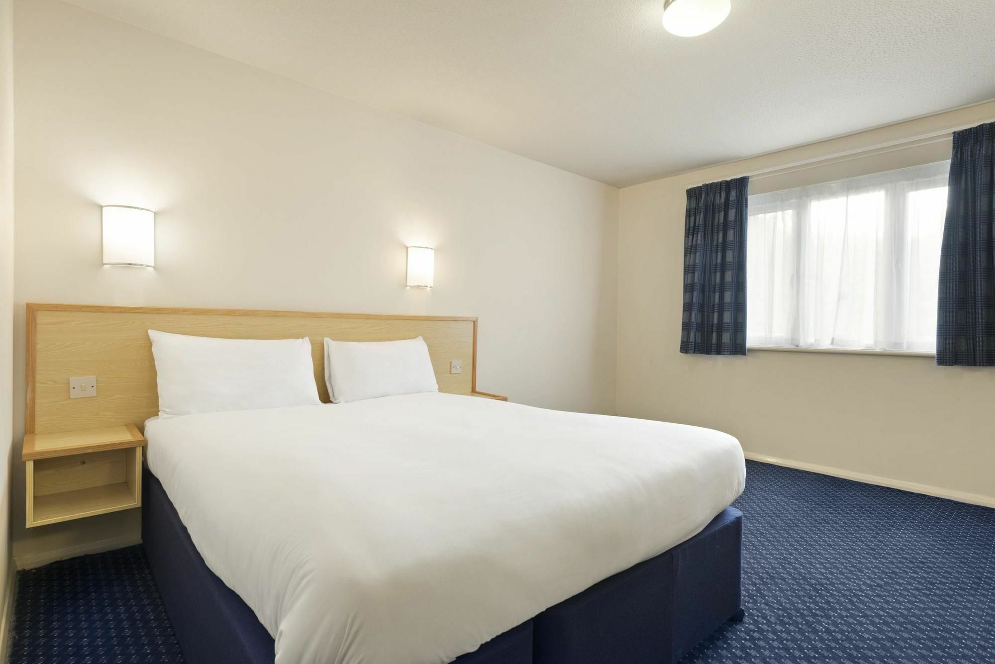 Days Inn Sutton Scotney North Zewnętrze zdjęcie