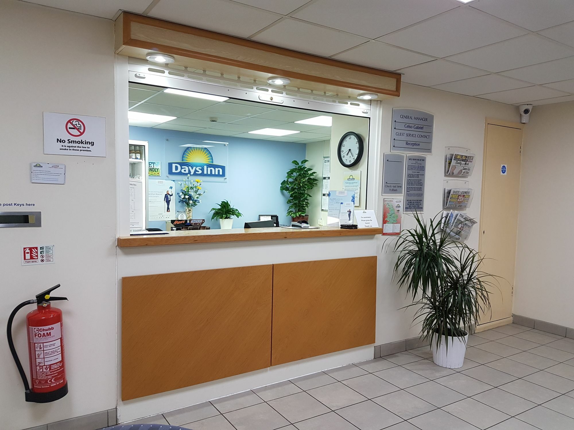 Days Inn Sutton Scotney North Zewnętrze zdjęcie